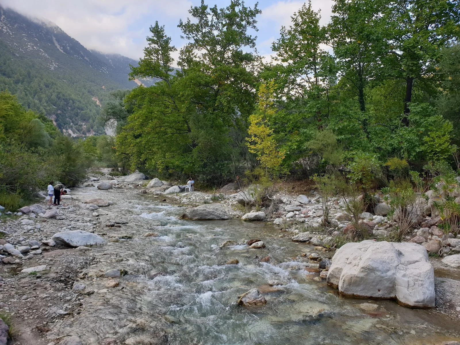 Alakır Barajı Kamp ve Piknik Alanı
