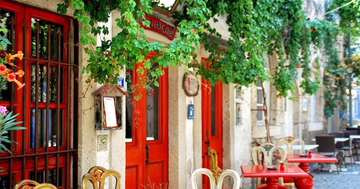 Çeşme Alaçatı Sahil Piknik Alanı