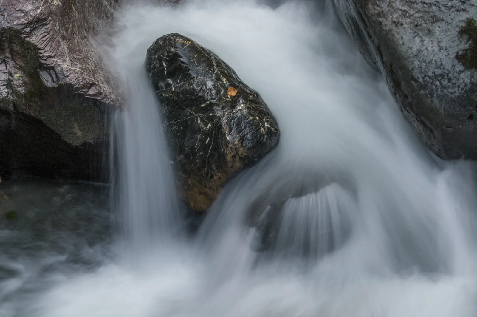Samandere Şelalesi Piknik Alanı