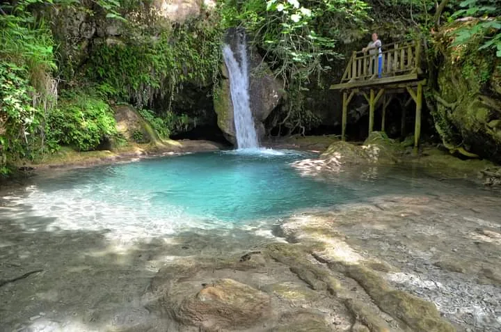 Turgut Şelalesi Mesire Alanı