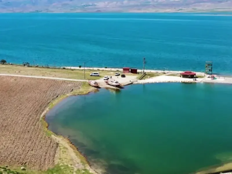 Erçek Gölü Sahil Piknik Alanı